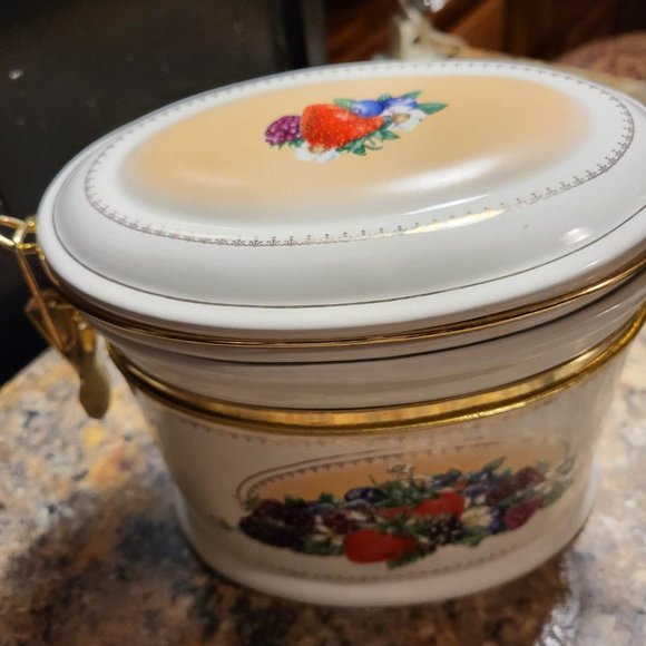 2010 Knotts Berry Farm Oval Cookie Jar - Really Sweet Addition - Picture 5 of 10